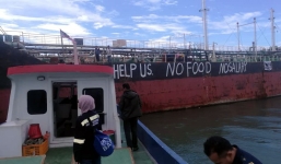 12 thủy thủ Việt cầu cứu khi bị mắc kẹt trên biển từ tháng 3