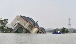Trung Quốc: Hàng loạt tỉnh báo động đỏ, mưa lũ không giảm trong 10 ngày tới