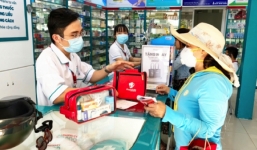 Người có đấu hiệu cảm cúm phải để lại thông tin khi đi mua thuốc