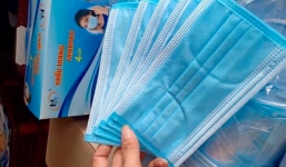 Khẩu trang giảm giá sốc khiến dân buôn hoang mang