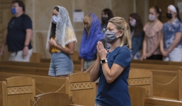 Bệnh nhân Covid-19 lây nhiễm cho gần 100 người sau khi đi lễ nhà thờ