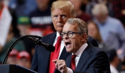 Thống đốc Mỹ xét nghiệm dương tính rồi lại âm tính với Covid-19 chỉ sau vài giờ