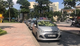 Taxi, xe ôm công nghệ đuối sức bởi dịch Covid-19