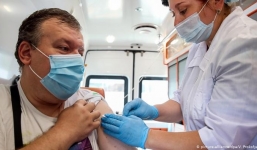 Kết quả thử vắc xin Covid-19 của Nga gây bất ngờ, giới chuyên gia thận trọng