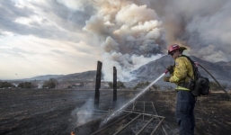 Tin tức thế giới 24h ngày 7/9: Trung Quốc trả đũa Mỹ, giải cứu 200 người mắc kẹt vì cháy rừng