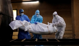 Thế giới vượt mốc 900.000 ca Covid-19 tử vong, châu Âu run rẩy trước làn sóng mới