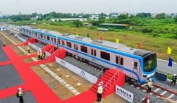 Soi nội thất ‘sang, xịn, mịn’ của tàu metro số 1 tại Việt Nam