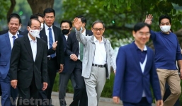 Tin tức thế giới 24h ngày 20/10: Thủ tướng Nhật đi dạo Hồ Gươm, Quy định đặc biệt trong buổi tranh cử tổng thống cuối cùng