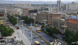 Trung Quốc bùng phát ổ dịch Covid-19 cực lớn tại Tân Cương