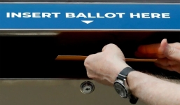 Xuất hiện hàng loạt người quá cố bỏ phiếu bầu Tổng thống Mỹ 2020