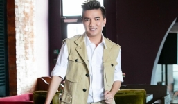 Tin giải trí hot nhất trưa 17/11: Con trai Ngô Kiến Huy gặp lại mẹ ruột, Lý do Karik khóc ở chung kết Rap Việt gây bất ngờ