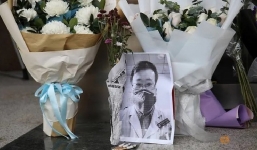 Người dân Vũ Hán tưởng nhớ Lý Văn Lượng