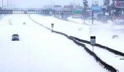 Mỹ hứng chịu những cơn bão mùa đông khốc liệt, gần 30 người đã thiệt mạng