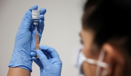 Các nước giàu đã trữ thừa 1 tỷ liều vắc xin Covid-19