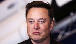 Elon Musk 'bay' 15 tỷ USD, mất danh hiệu người giàu nhất thế giới chỉ vì một bình luận