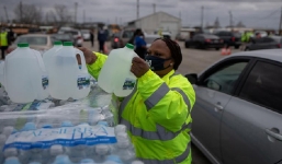 Tin tức thế giới 24h ngày 23/2: Hơn 500.000 ca Covid-19 tử vong tại Mỹ, Vợ trùm ma túy El Chapo bị bắt