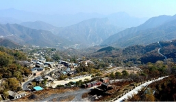 Vợ ở nhà nội trợ 5 năm, ra tòa ly hôn được bồi thường 178 triệu đồng