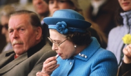 Những lần 'nổi loạn' của Nữ hoàng Elizabeth