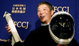 Tỷ phú Nhật cấp 8 vé bay lên Mặt trăng miễn phí, hạn đăng ký là 14/3