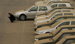 Một thành phố Trung Quốc cấm ô tô bẩn lưu thông khiến dân tình sôi sục