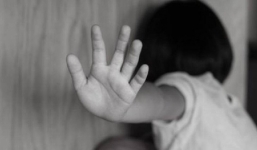 Điều tra vụ bé gái mang thai với người quản lý khóa tu mùa hè