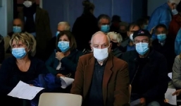 Covid-19 'tái xuất' mạnh mẽ ở loạt quốc gia, chiến dịch tiêm chủng vẫn chững lại