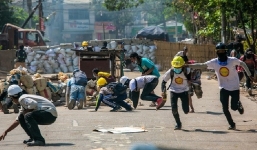 Tin tức thế giới 24h ngày 20/3: Biden vấp ngã liên tục khi lên chuyên cơ, Malaysia trục xuất nhân viên ngoại giao Triều Tiên