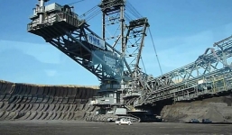 Cận cảnh siêu máy xúc 'quái vật' nặng hơn cả tháp Eiffel