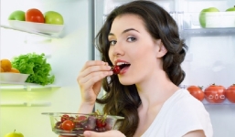 9 thói quen khiến bạn trẻ mãi không già