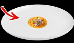 7 lý do khiến đồ ăn trong nhà hàng được bày 'một nhõn'