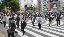 Toàn cảnh thế giới 24h ngày 23/4: Thượng viện Mỹ thông qua dự luật bảo vệ người gốc Á, Covid-19 lên đến đỉnh Everest