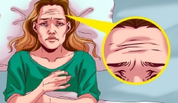 6 yếu tố quen thuộc khiến da bạn ngày càng 'nhàu'