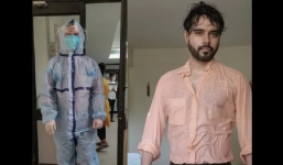 Bác sĩ Ấn Độ đăng ảnh đầm đìa mồ hôi sau bộ đồ bảo hộ, cầu xin người dân hợp tác chống dịch