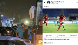 Văn Toàn cập nhật tình hình sức khỏe hiện tại sau khi được cõng ra xe