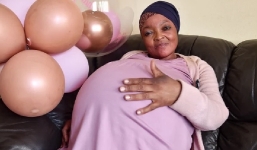 Bà mẹ tuyên bố sinh 10 con tiếp tục khiến công chúng bất ngờ