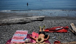 Hình ảnh người dân Mỹ - Canada 'bốc hỏa' vì nắng nóng liên tục phá kỷ lục