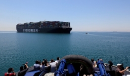 Toàn cảnh thế giới 24h ngày 14/7: Tàu Ever Given trở lại hành trình, Israel tăng 3 mũi tiêm Pfizer