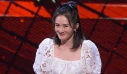 Bị Tạ Na 'bóc phốt', anti-fan buồn muốn 'đội quần' lên đầu