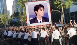 Dàn vệ sĩ khuỵu chân bảo vệ Vương Tuấn Khải trước đám đông người hâm mộ