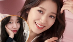 Mẹ bầu Park Shin Hye lộ diện, một chi tiết khiến nhiều chị em ghen đỏ mắt
