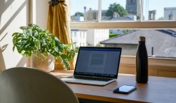 Người đàn ông được chi trả bảo hiểm lao động vì ngã khi làm việc tại nhà