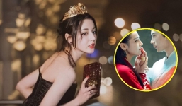 Địch Lệ Nhiệt Ba bị một mỹ nam cạch mặt, không muốn đóng cảnh thân mật