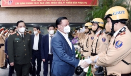 Bí thư Thành ủy Hà Nội Đinh Tiến Dũng: Xây dựng phong cách người Công an Thủ đô bản lĩnh, nhân văn, vì nhân dân phục vụ