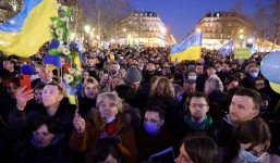 Mỹ và nhiều nước 'thêm dầu' vào 'chảo lửa' Ukraine