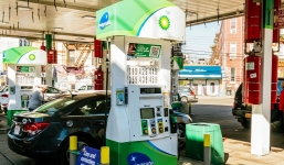 Mỹ đổ lỗi cho Putin khi giá xăng dầu tăng kỷ lục