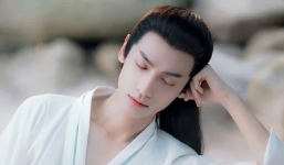 Ảnh thẻ La Vân Hi khoe trọn mắt sao, mày kiếm, xứng danh đệ nhất mỹ nam cổ trang