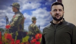 Tổng thống Ukraine khẩn thiết xin NATO 1% khí tài đang phủ bụi trong kho