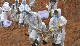 Mỹ - Trung bắt tay điều tra nguyên nhân máy bay chở 132 người rơi xuống núi