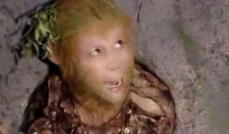 Cảnh Tôn Ngộ Không bị giam 500 năm dưới Ngũ Hành Sơn: Hóa ra Lục Tiểu Linh Đồng phải 'cõng' núi thật