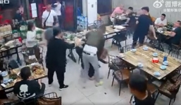 Trung Quốc rúng động vụ 3 cô gái bị nhóm đàn ông 'xuống tay' vì tán tỉnh không được